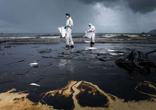 oil spill hazmat workers